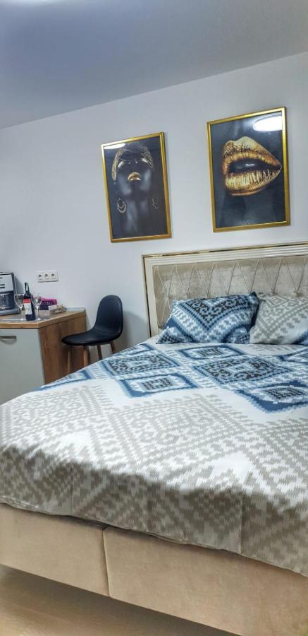Identity By Nights & Smiles Apartment Tuzla Exterior photo